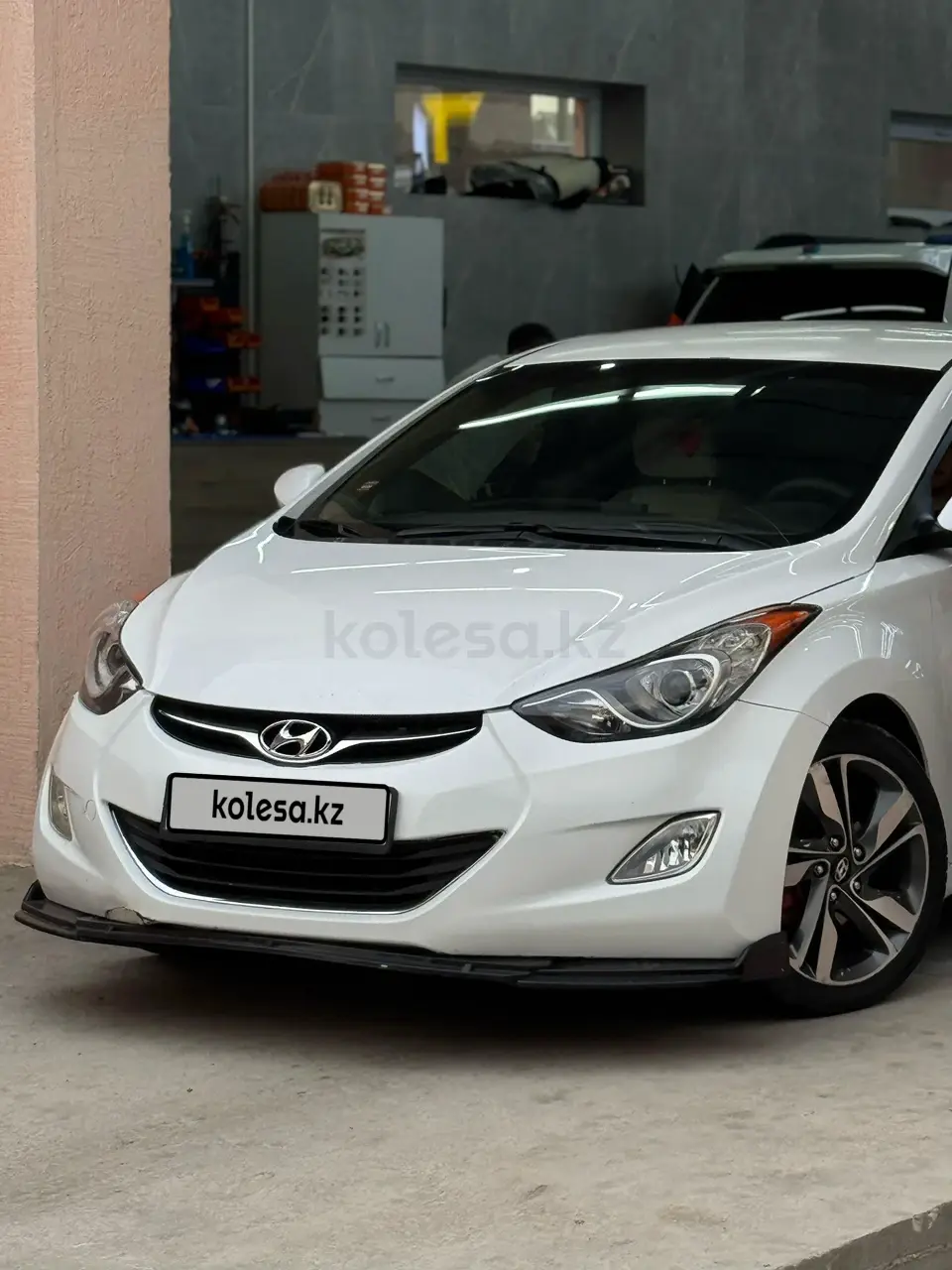 Hyundai Elantra, 2012