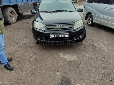 ВАЗ (Lada) Granta 2190 2013 года за 2 600 000 тг. в Караганда – фото 2