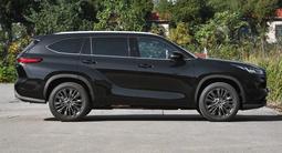 Toyota Highlander Luxe 2026 года за 24 700 000 тг. в Семей – фото 5