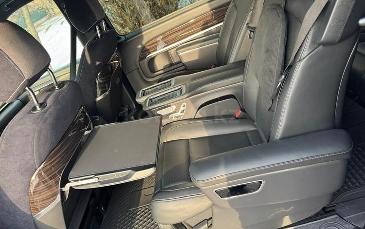 Mercedes-Benz V 250 — миниатюра 5