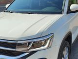 Volkswagen Taos 2021 года за 7 850 000 тг. в Караганда – фото 4