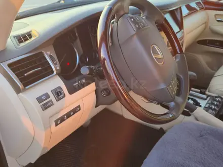 Lexus LX 570 2014 года за 29 500 000 тг. в Астана – фото 22