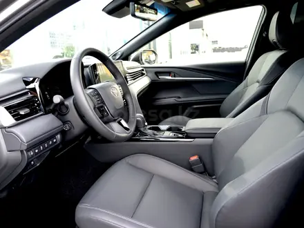 Toyota Camry Luxe 2026 года за 23 190 000 тг. в Шымкент – фото 12