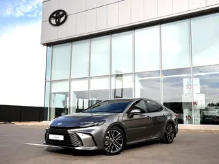 Toyota Camry Luxe