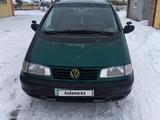 Volkswagen Sharan 1999 годаүшін2 600 000 тг. в Петропавловск