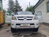 Toyota Hilux 2006 года за 5 200 000 тг. в Алматы – фото 2