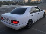 Mercedes-Benz E 320 1997 года за 2 900 000 тг. в Астана – фото 3