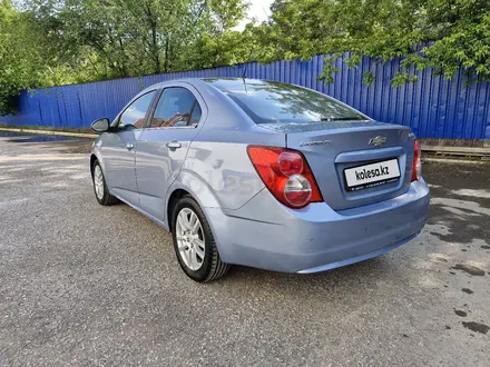 Chevrolet Aveo 2014 года за 3 000 000 тг. в Актобе – фото 4
