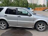 Mercedes-Benz ML 320 1998 годаfor2 700 000 тг. в Астана – фото 2