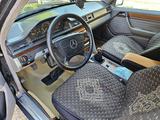 Mercedes-Benz E 220 1993 года за 2 800 000 тг. в Карабулак – фото 4