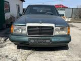 Mercedes-Benz E 230 1990 года за 400 000 тг. в Караганда