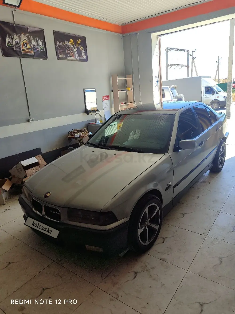 BMW 3 Series, 1992