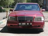 Mercedes-Benz C 200 1995 годаүшін2 450 000 тг. в Караганда – фото 3