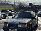 Mercedes-Benz E 200 1991 года за 1 300 000 тг. в Алматы