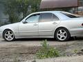Mercedes-Benz E 320 2001 года за 5 000 000 тг. в Астана – фото 2