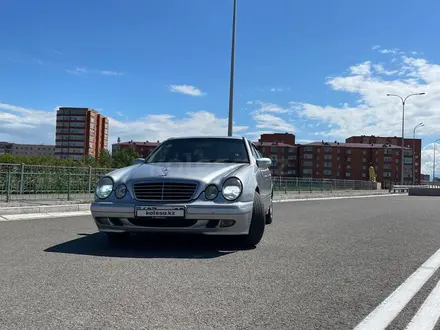 Mercedes-Benz E 320 2001 года за 5 100 000 тг. в Кокшетау – фото 2