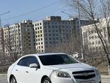 Chevrolet Malibu 2014 года за 7 700 000 тг. в Атырау – фото 2