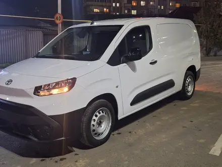 Toyota ProAce Verso 2025 года за 24 900 000 тг. в Алматы – фото 83