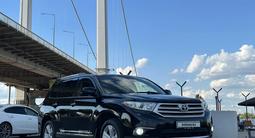 Toyota Highlander 2012 года за 15 000 000 тг. в Семей