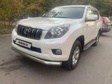 Toyota Land Cruiser Prado 2011 года за 17 600 000 тг. в Алматы – фото 2