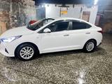 Hyundai Accent 2021 года за 7 600 000 тг. в Шымкент – фото 2