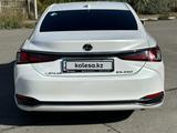 Lexus ES 250 2022 годаүшін19 900 000 тг. в Караганда – фото 5