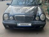 Mercedes-Benz E 240 2000 года за 3 850 000 тг. в Алматы