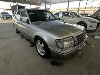 Mercedes-Benz E 220 1994 года за 2 900 000 тг. в Туркестан