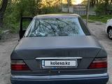 Mercedes-Benz E 200 1994 года за 1 550 000 тг. в Алматы