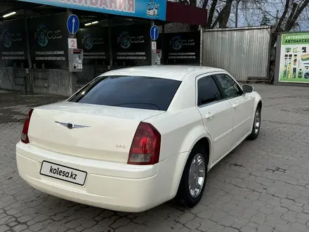 Chrysler 300C 2005 года за 5 000 000 тг. в Алматы – фото 5
