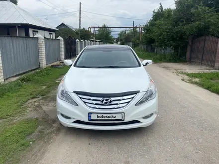 Hyundai Sonata 2011 года за 2 200 000 тг. в Алматы – фото 2