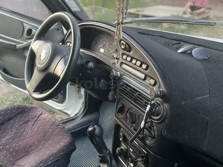 Chevrolet Niva 2015 года за 3 800 000 тг. в Атырау – фото 5