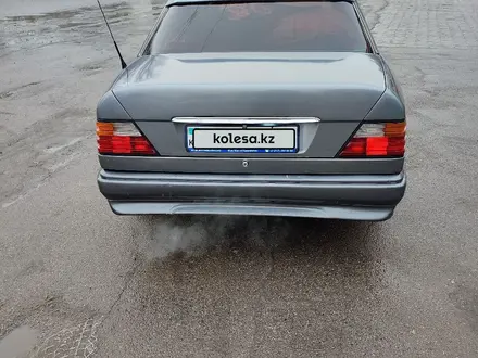 Mercedes-Benz E 320 1992 года за 2 200 000 тг. в Алматы – фото 6