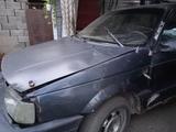 Volkswagen Passat 1990 годаfor440 000 тг. в Есик – фото 3