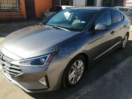 Hyundai Elantra 2018 года за 7 500 000 тг. в Жанаозен