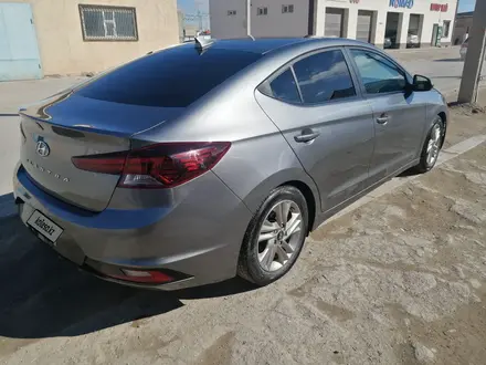 Hyundai Elantra 2018 года за 7 500 000 тг. в Жанаозен – фото 4