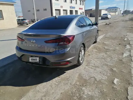 Hyundai Elantra 2018 года за 7 500 000 тг. в Жанаозен – фото 5