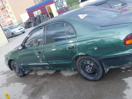 Toyota Carina E 1997 года за 1 200 000 тг. в Актобе – фото 4