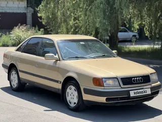 Audi 100