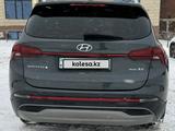 Hyundai Santa Fe 2022 годаүшін18 500 000 тг. в Актобе – фото 4