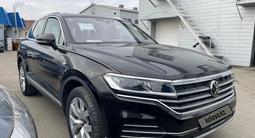 Volkswagen Touareg 2022 годаfor27 800 000 тг. в Уральск