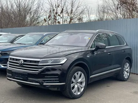 Volkswagen Touareg 2022 года за 27 800 000 тг. в Уральск – фото 2