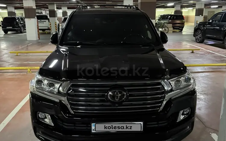 Toyota Land Cruiser 2020 года за 45 000 000 тг. в Астана