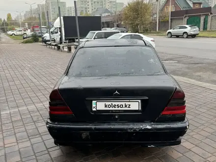 Mercedes-Benz C 180 1998 года за 900 000 тг. в Алматы