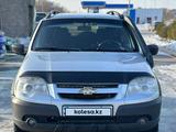 Chevrolet Niva 2017 годаfor4 350 000 тг. в Астана – фото 2