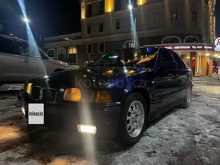 BMW 325 1995 года за 2 500 000 тг. в Астана