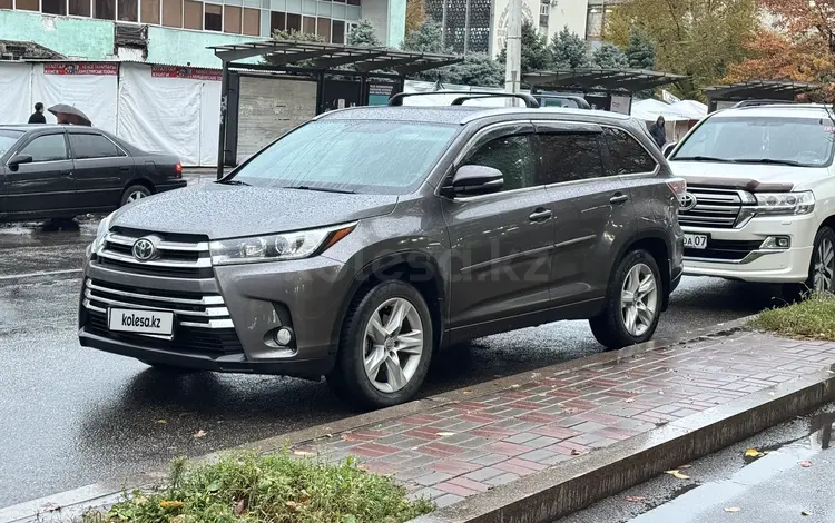 Toyota Highlander 2016 годаfor16 000 000 тг. в Алматы