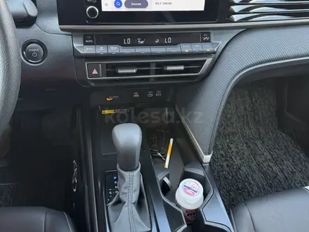 Toyota Camry 2024 года за 20 500 000 тг. в Уральск – фото 12