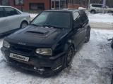 Volkswagen Golf 1994 годаfor1 500 000 тг. в Караганда