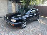 Volkswagen Golf 1995 годаүшін1 500 000 тг. в Алматы